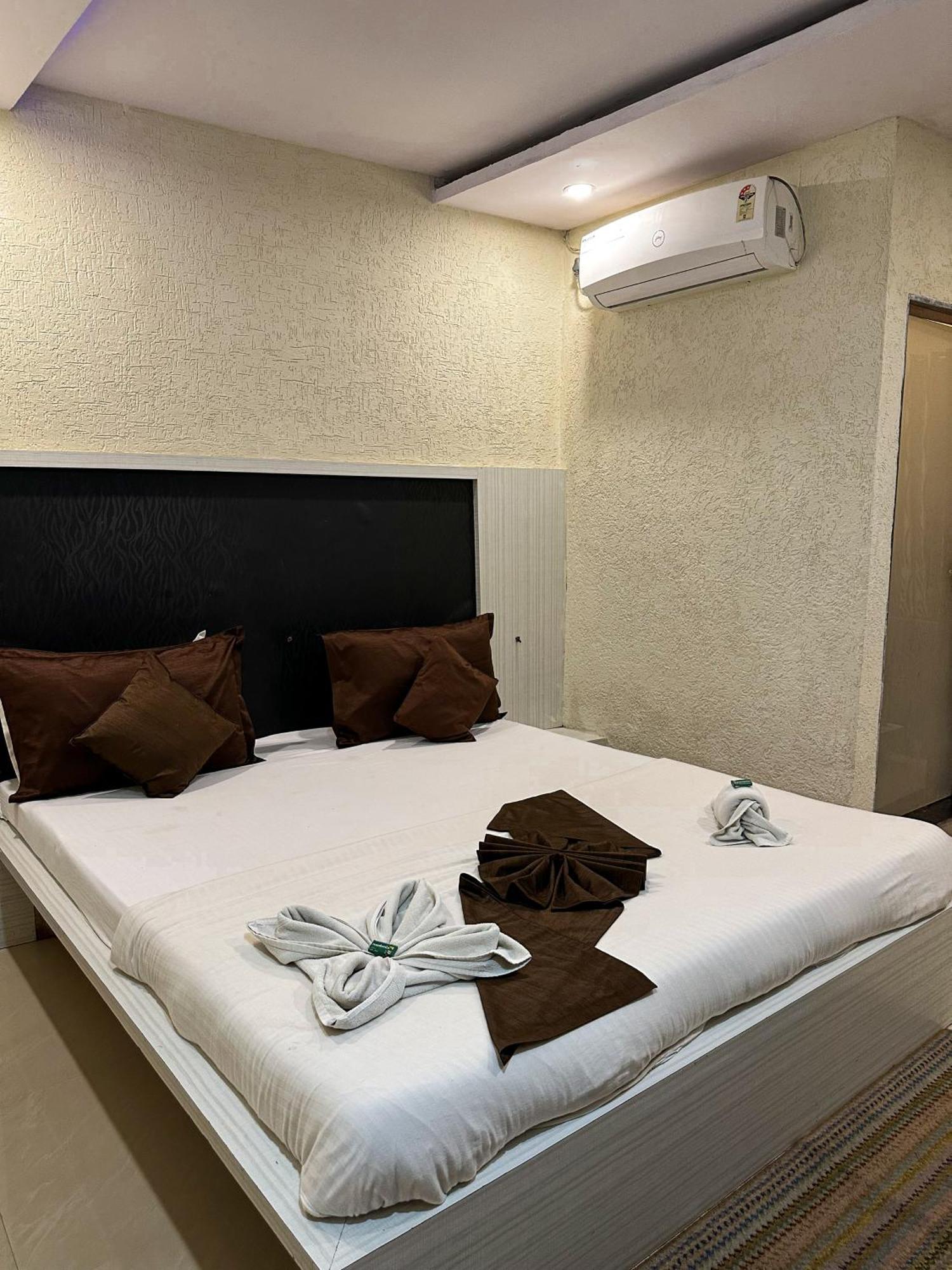 Hotel Payal & Restaurent Pachmarhī 外观 照片